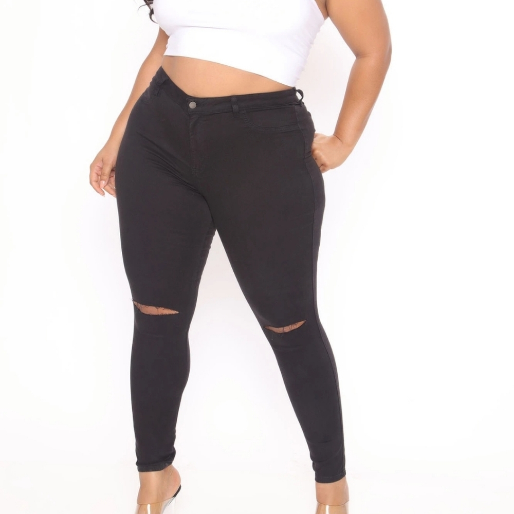 Brand New Fashion Nova Black Canopy Jeans
